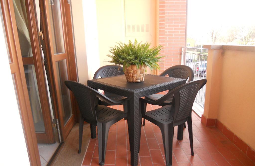 Apartment Via Delle Torri Pisa Room photo